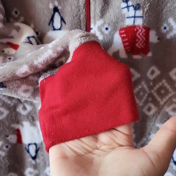 Matching Women's Polarbear Pajamas - Picture 9 of 17